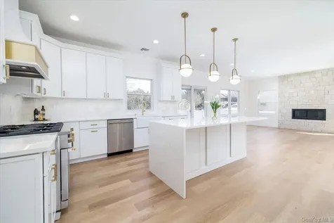 8 Van Cott Place North Bellmore NY 11710