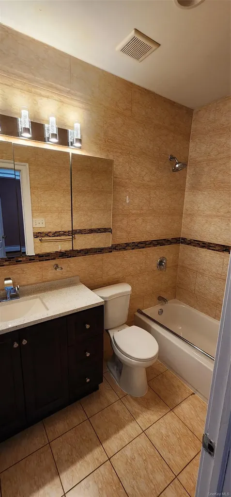 88 Hemlock Brooklyn NY 11208