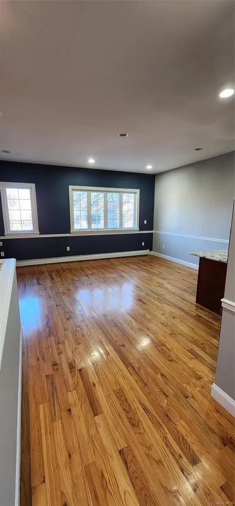 88 Hemlock Brooklyn NY 11208