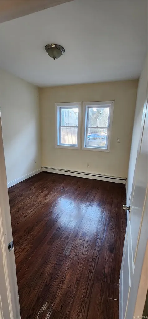 88 Hemlock Brooklyn NY 11208