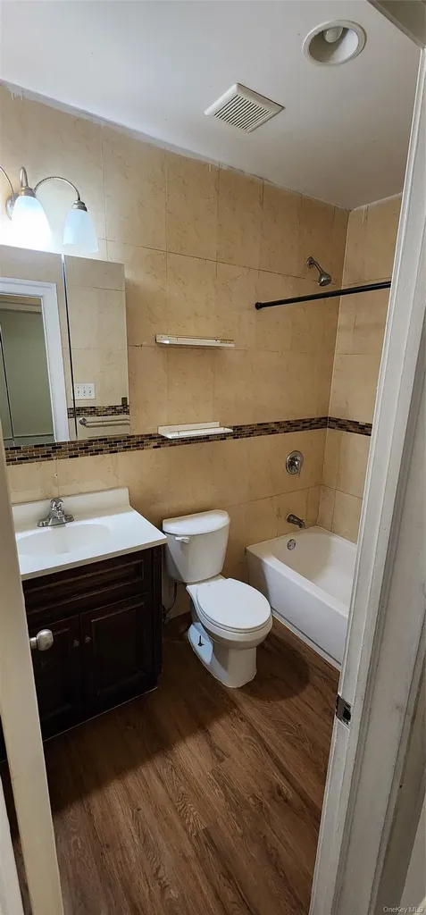 88 Hemlock Brooklyn NY 11208