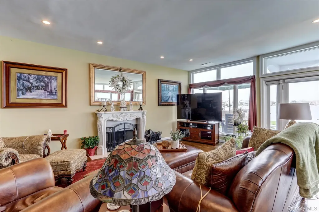 609 E Bay Drive Long Beach NY 11561