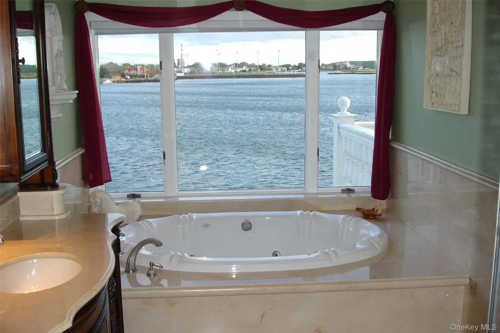 609 E Bay Drive Long Beach NY 11561
