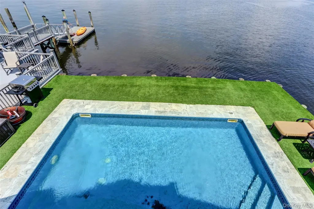 609 E Bay Drive Long Beach NY 11561
