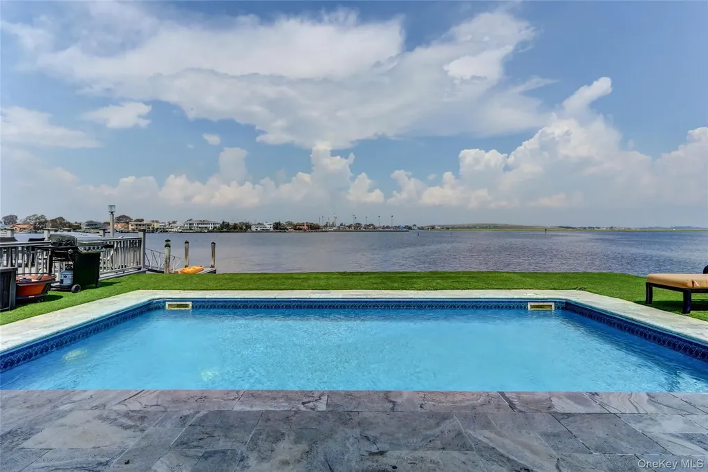 609 E Bay Drive Long Beach NY 11561
