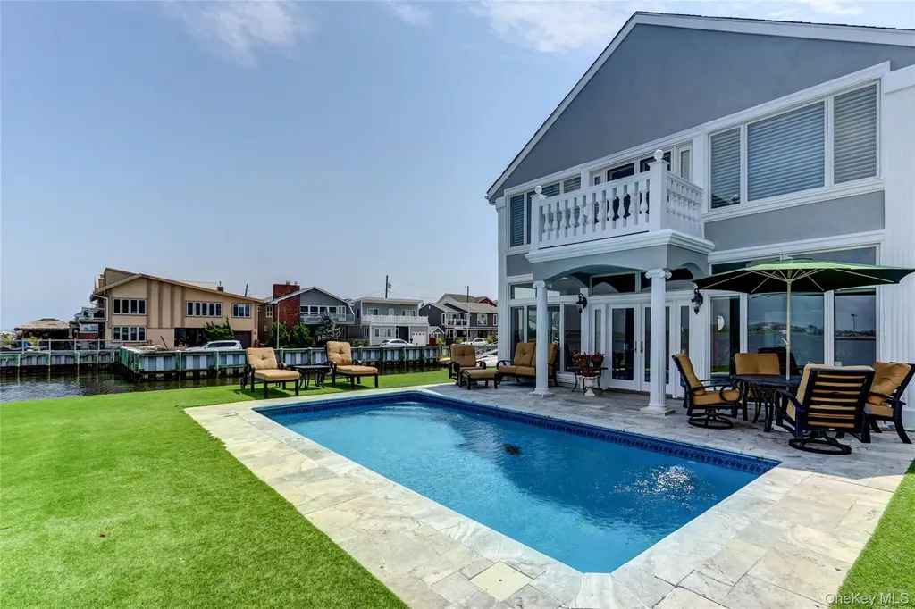 609 E Bay Drive Long Beach NY 11561
