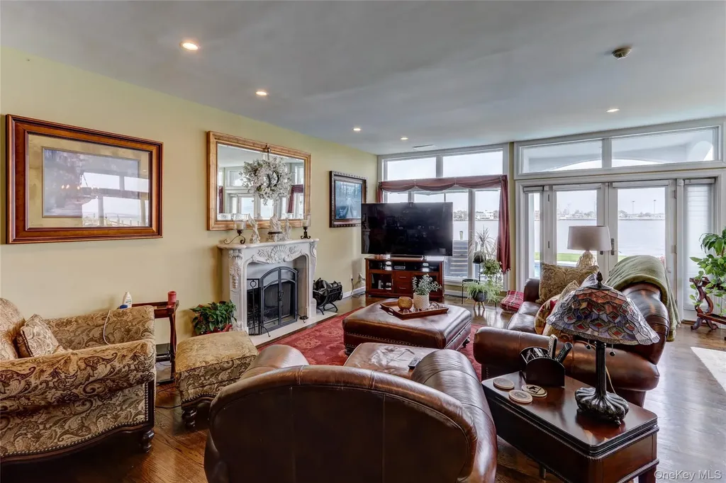 609 E Bay Drive Long Beach NY 11561