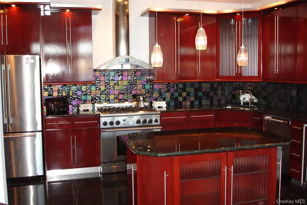 609 E Bay Drive Long Beach NY 11561