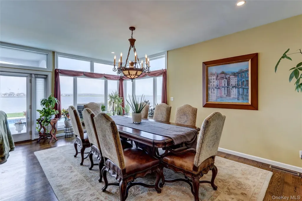 609 E Bay Drive Long Beach NY 11561