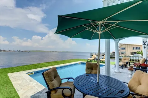 609 E Bay Drive Long Beach NY 11561