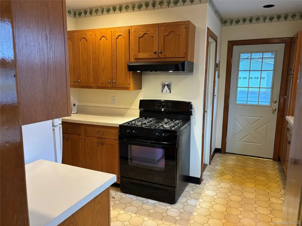 148 E Washington Avenue Pearl River NY 10965