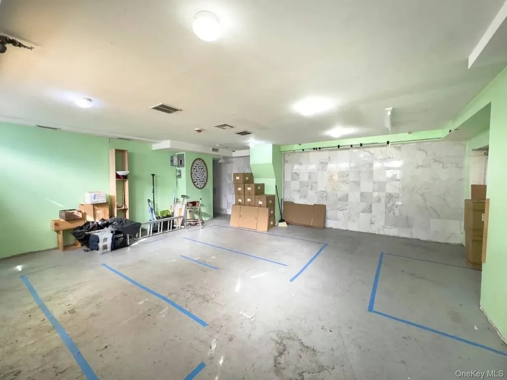 147 Manhattan Avenue Brooklyn NY 11206