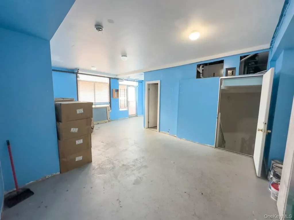 147 Manhattan Avenue Brooklyn NY 11206