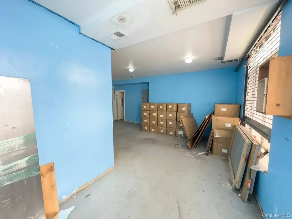 147 Manhattan Avenue Brooklyn NY 11206