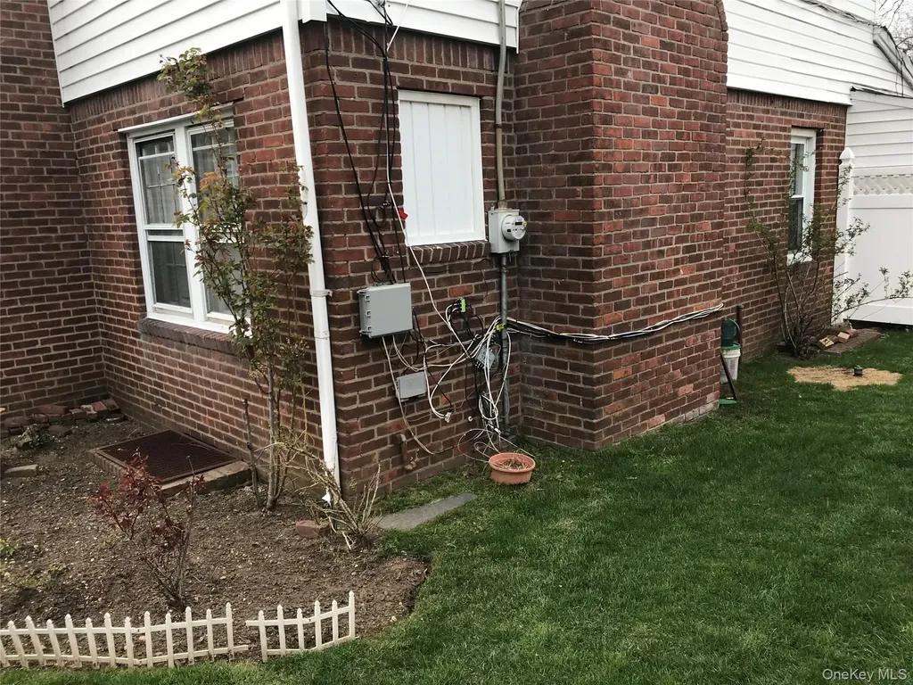 86 W Clinton Avenue Roosevelt NY 11575
