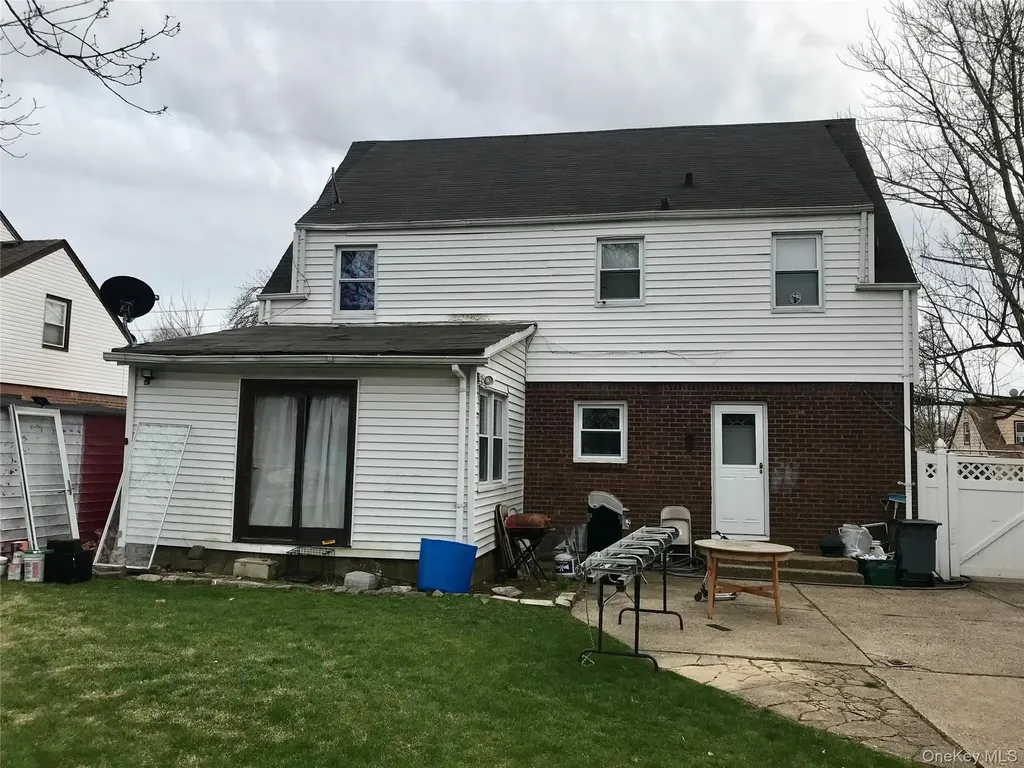 86 W Clinton Avenue Roosevelt NY 11575