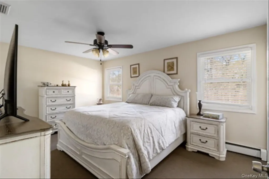 129 Bishop Lane Holbrook NY 11741