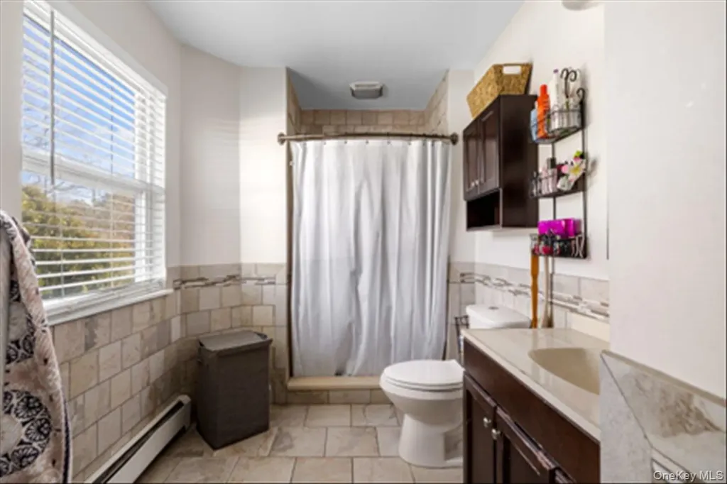 129 Bishop Lane Holbrook NY 11741