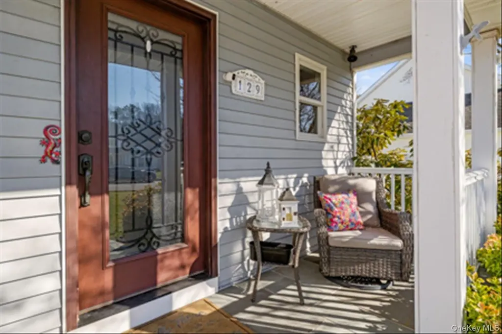 129 Bishop Lane Holbrook NY 11741