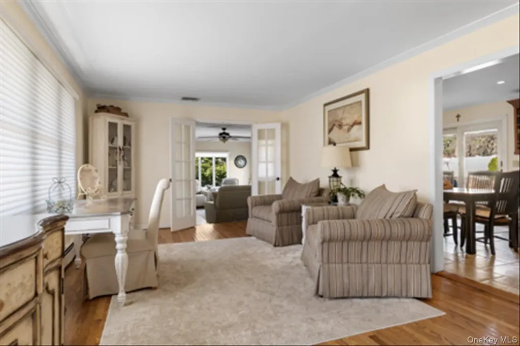 129 Bishop Lane Holbrook NY 11741