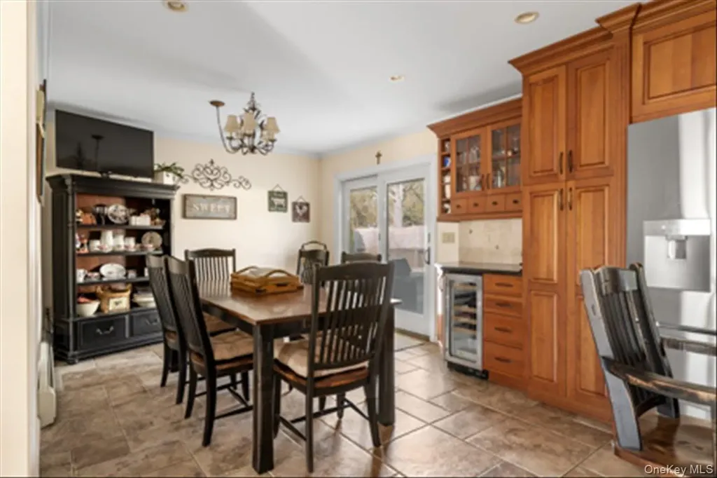 129 Bishop Lane Holbrook NY 11741