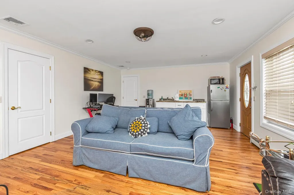 703 Neptune Boulevard Long Beach NY 11561