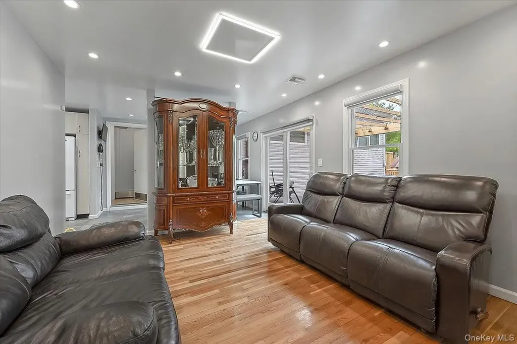 43 Freeland Street Monroe NY 10950