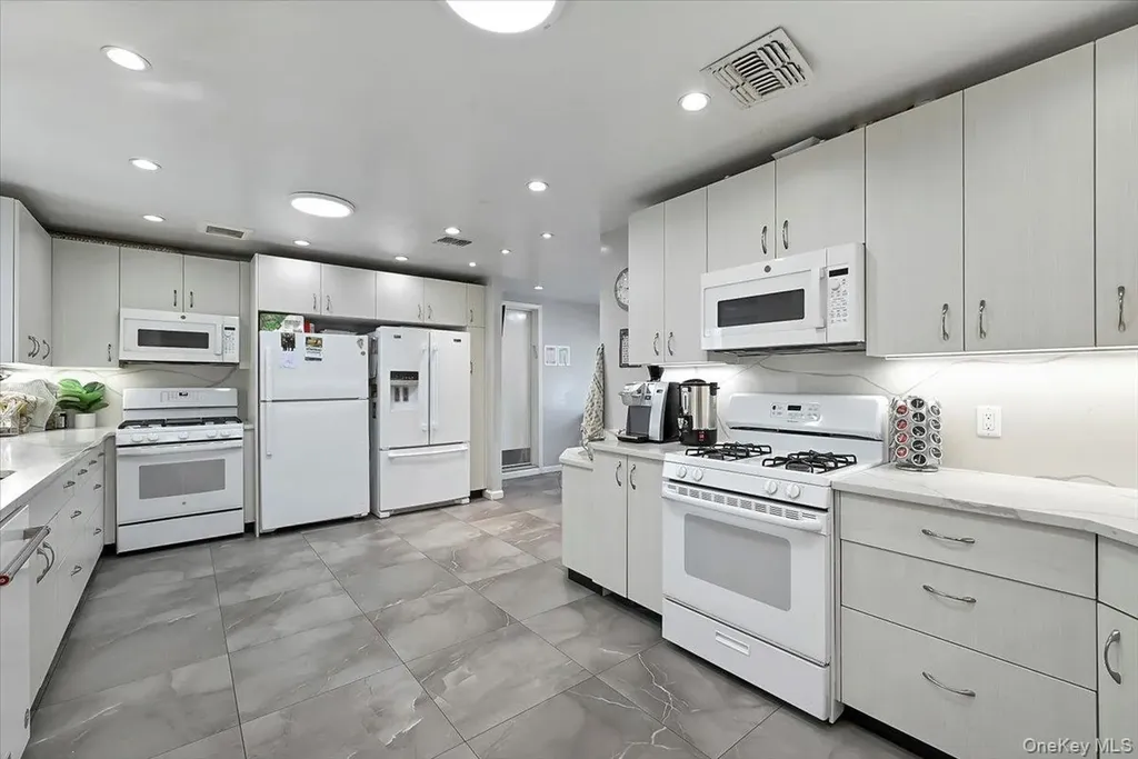 43 Freeland Street Monroe NY 10950