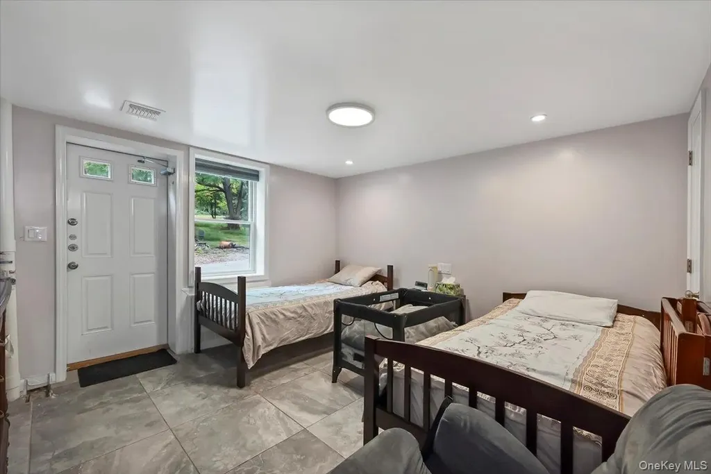 43 Freeland Street Monroe NY 10950