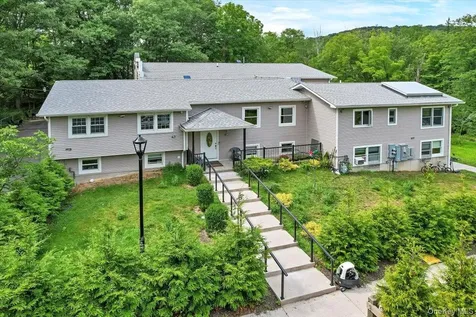 43 Freeland Street Monroe NY 10950