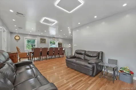 43 Freeland Street Monroe NY 10950