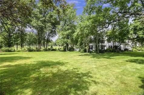 17 Carriage House Lane Mamaroneck NY 10543
