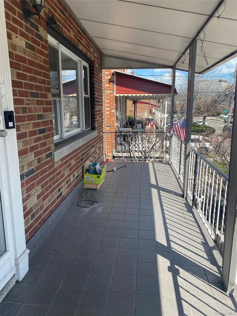 1193 Neill Avenue Bronx NY 10461