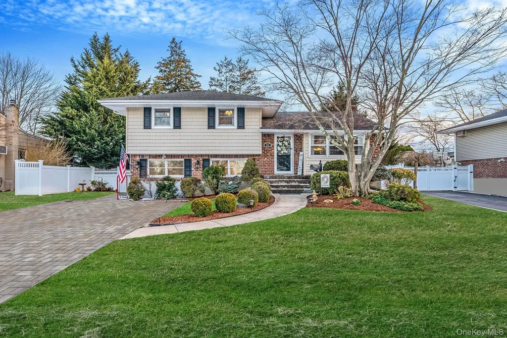 26 Whitebirch Lane Commack NY 11725