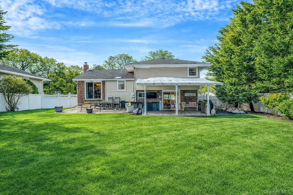 26 Whitebirch Lane Commack NY 11725