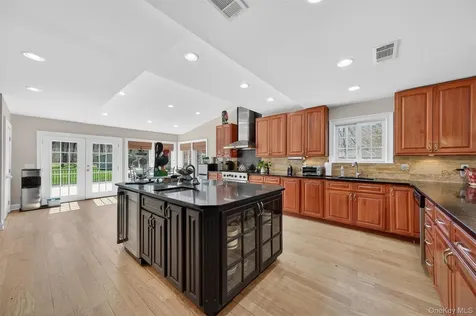 517 Elizabeth Road Yorktown Heights NY 10598