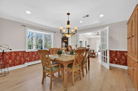 517 Elizabeth Road Yorktown Heights NY 10598