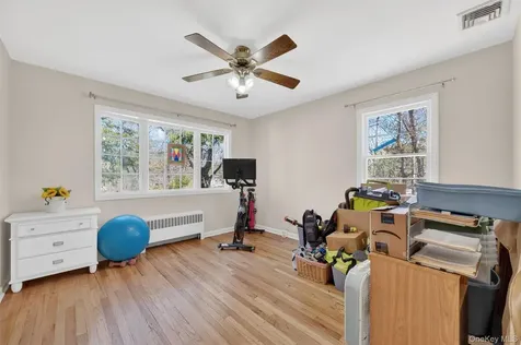 517 Elizabeth Road Yorktown Heights NY 10598