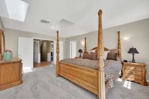 517 Elizabeth Road Yorktown Heights NY 10598