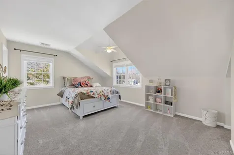 517 Elizabeth Road Yorktown Heights NY 10598