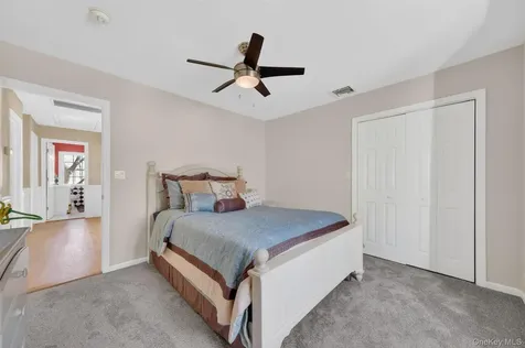 517 Elizabeth Road Yorktown Heights NY 10598