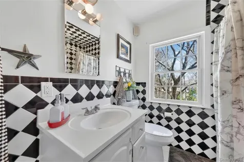 517 Elizabeth Road Yorktown Heights NY 10598
