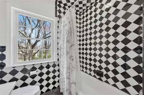 517 Elizabeth Road Yorktown Heights NY 10598