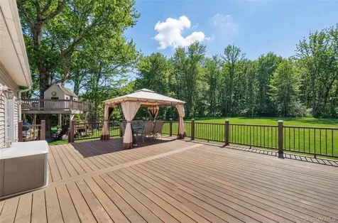 517 Elizabeth Road Yorktown Heights NY 10598