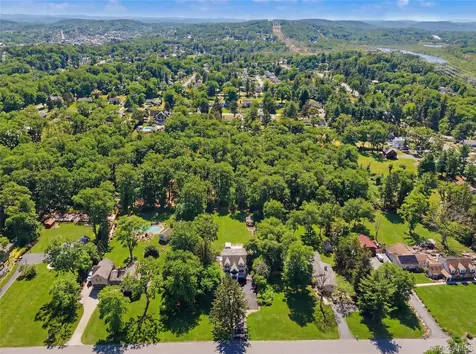 517 Elizabeth Road Yorktown Heights NY 10598