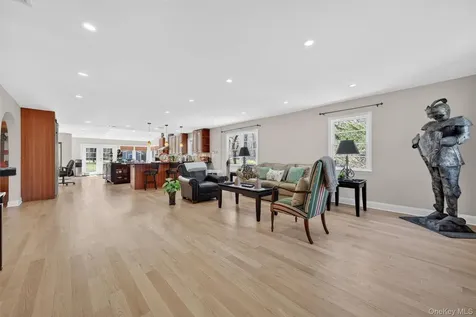 517 Elizabeth Road Yorktown Heights NY 10598