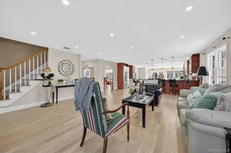 517 Elizabeth Road Yorktown Heights NY 10598
