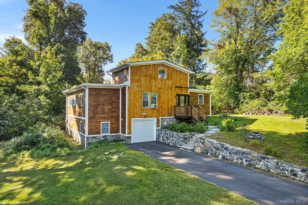 35 Lake Trail Carmel NY 10512