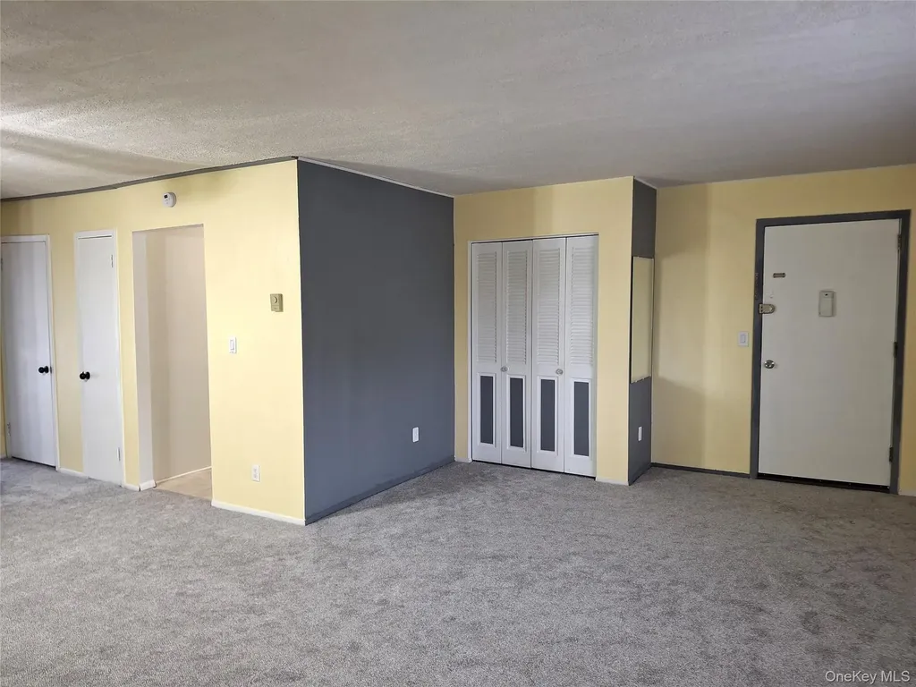18 White Gate Drive Wappingers Falls NY 12590