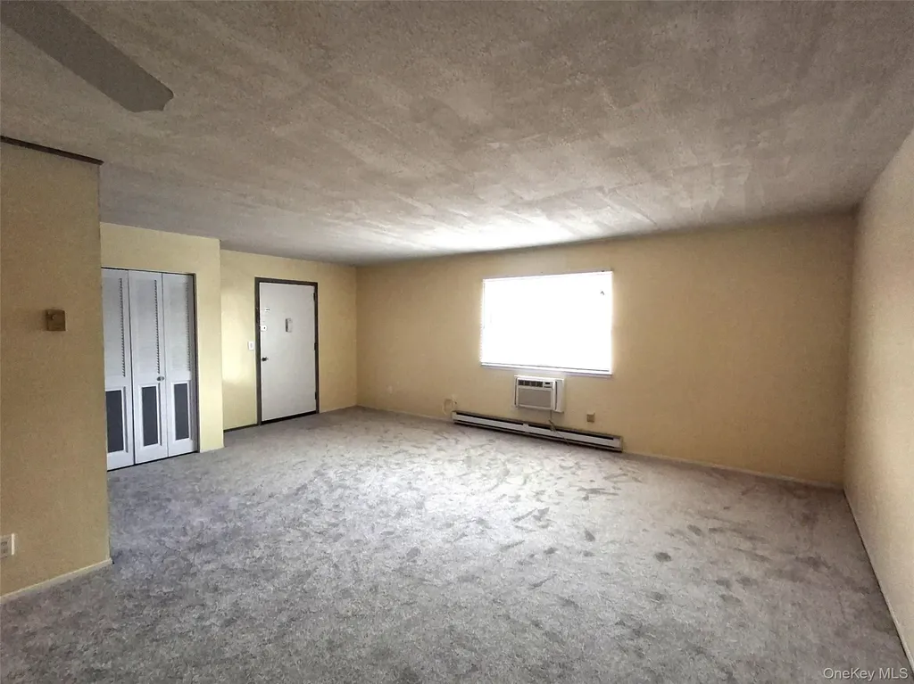 18 White Gate Drive Wappingers Falls NY 12590